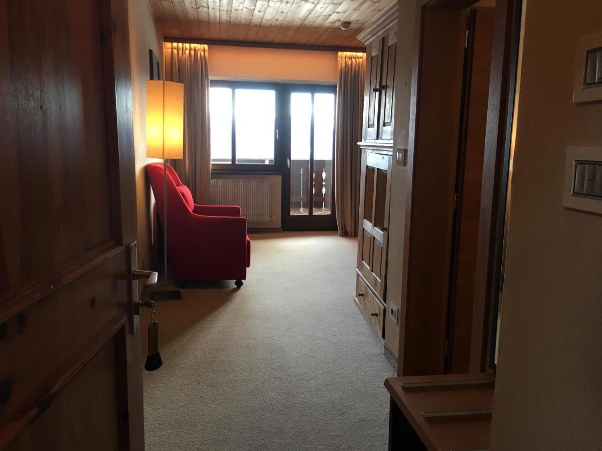 Hotel Ansitz Kematen ***S กอลลาลโบ ภายนอก รูปภาพ